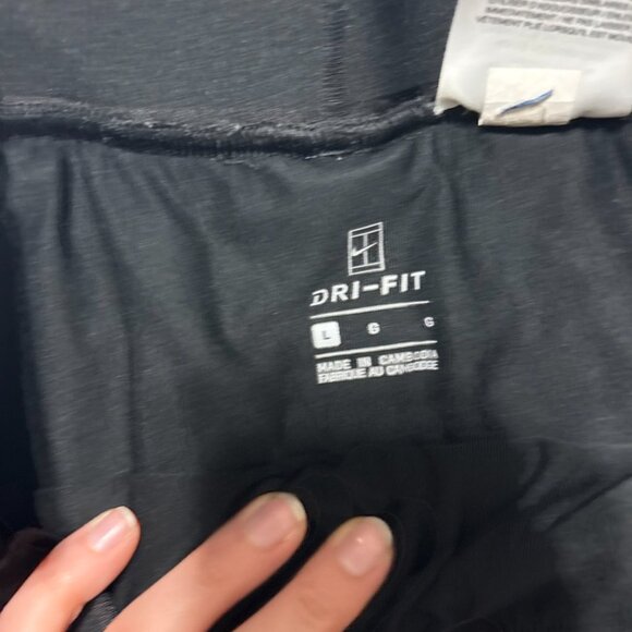 5/$25 💐 | Nike Tennis Skirt - Picture 2 of 2